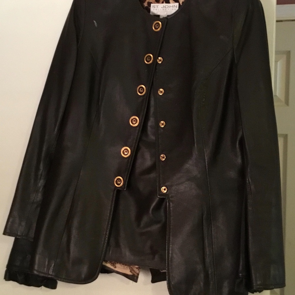 Gorgeous st.John calf leather suit. Detailed
